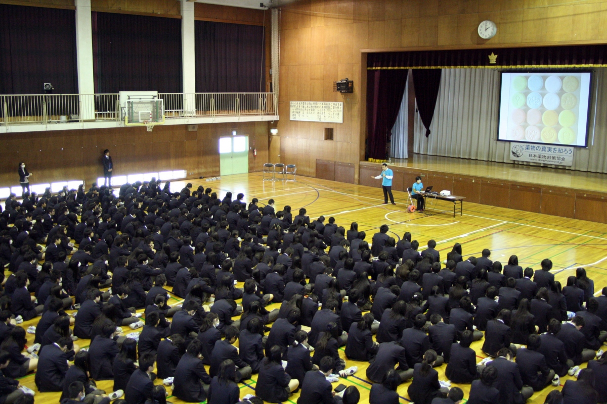 معلومات رائعة عن التعليم في اليابان! P_531uws831